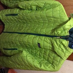 Men's Patagonia size medium nano with hood